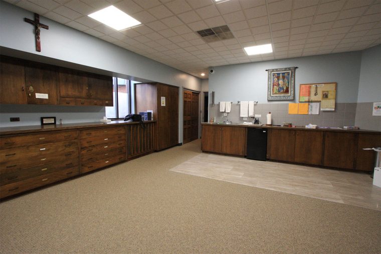Commercial flooring | Custom Carpet Centers