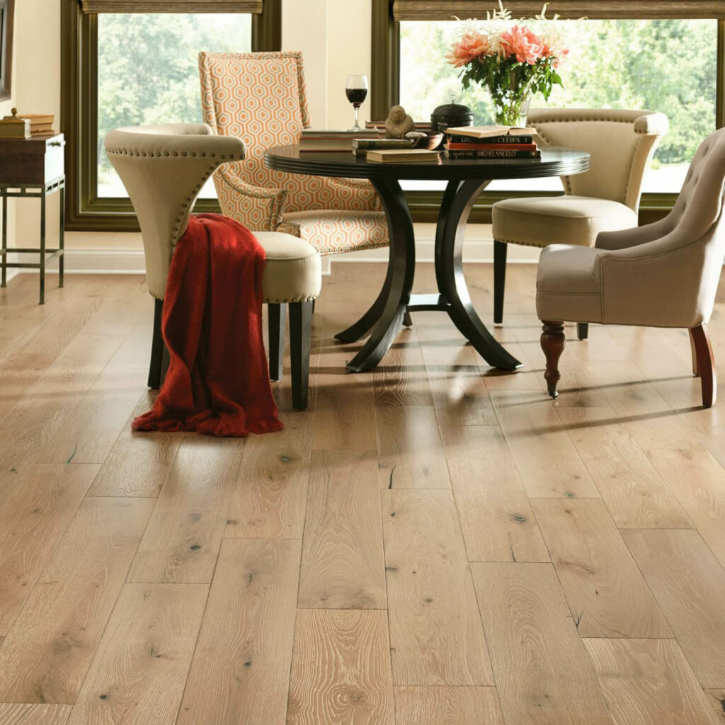 Hardwood flooring | Custom Carpet Centers